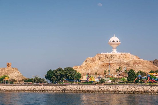 Оман упрощает сделки с недвижимостью для роста инвестиций