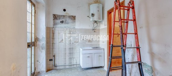 Вилла с 4 комнатами в Кастано Примо, Италия № 66806 11