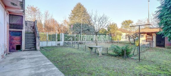 Вилла с 4 комнатами в Кастано Примо, Италия № 66806 30