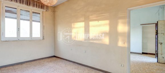 Вилла с 4 комнатами в Кастано Примо, Италия № 66806 24