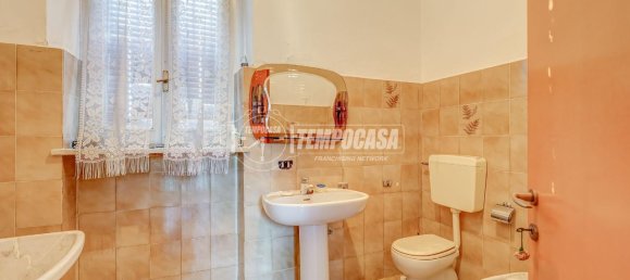 Вилла с 4 комнатами в Кастано Примо, Италия № 66806 5