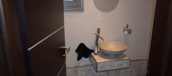 Gewerbliche Immobilie in Thermi, Greece 195m², Nr. 5390 8