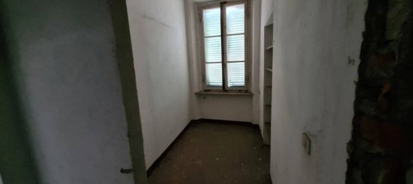 Studio in Vicopisano, Italy No. 84222 10