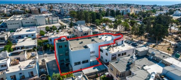 320 m² propiedad comercial en venta en Paphos, Cyprus № 24529 6