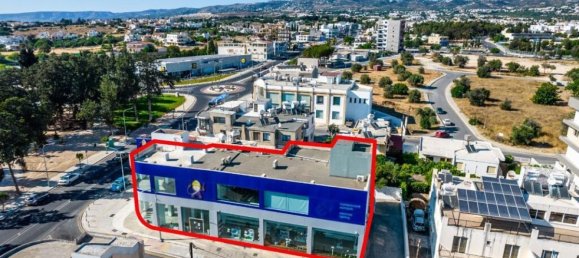 320 m² propiedad comercial en venta en Paphos, Cyprus № 24529 3