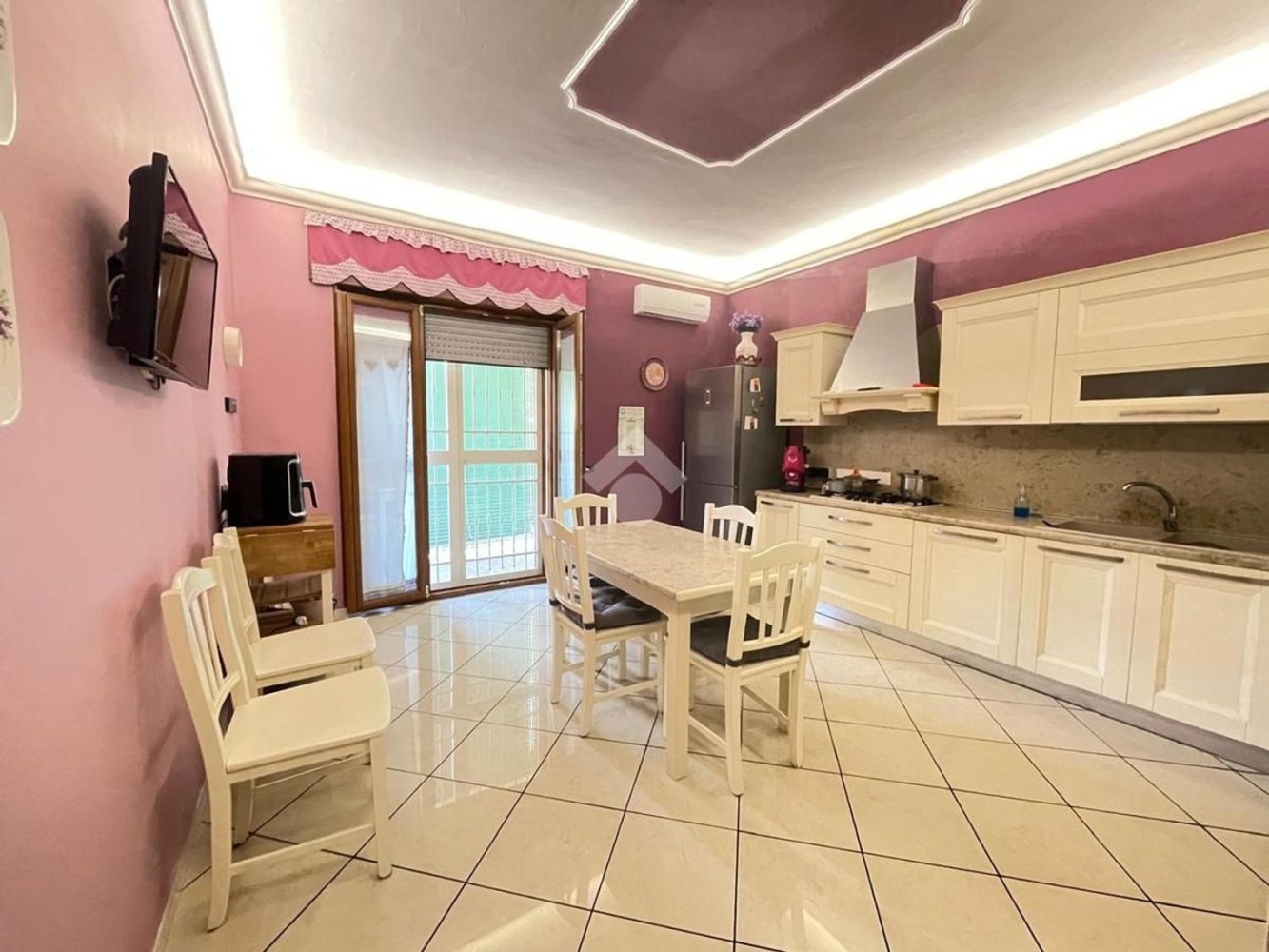 4 bedrooms Apartment in Portici, Italy No. 334783