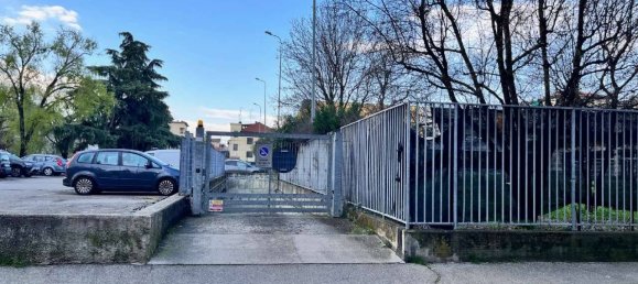 23m² Garage in Bresso, Italy No. 324271 2