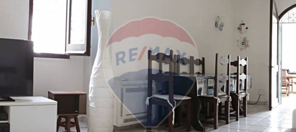 Villa de 3 dormitorios en Sarroch, Italy No. 319509 4