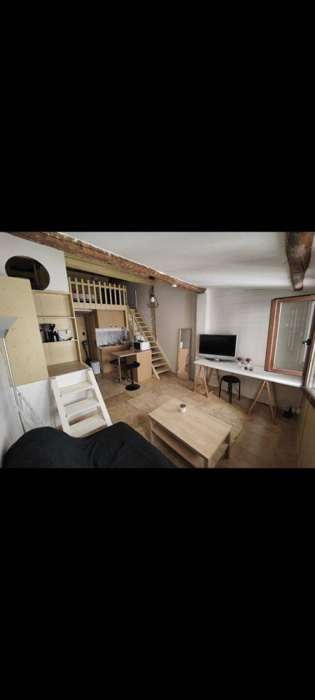 2 bedrooms Apartment in Avignon, France No. 326511