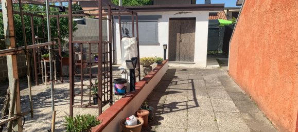 3 bedrooms House in Comacchio, Italy No. 322769 3