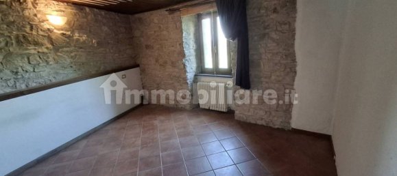 5 rooms Apartment in Maiolo, Italy No. 310757 3