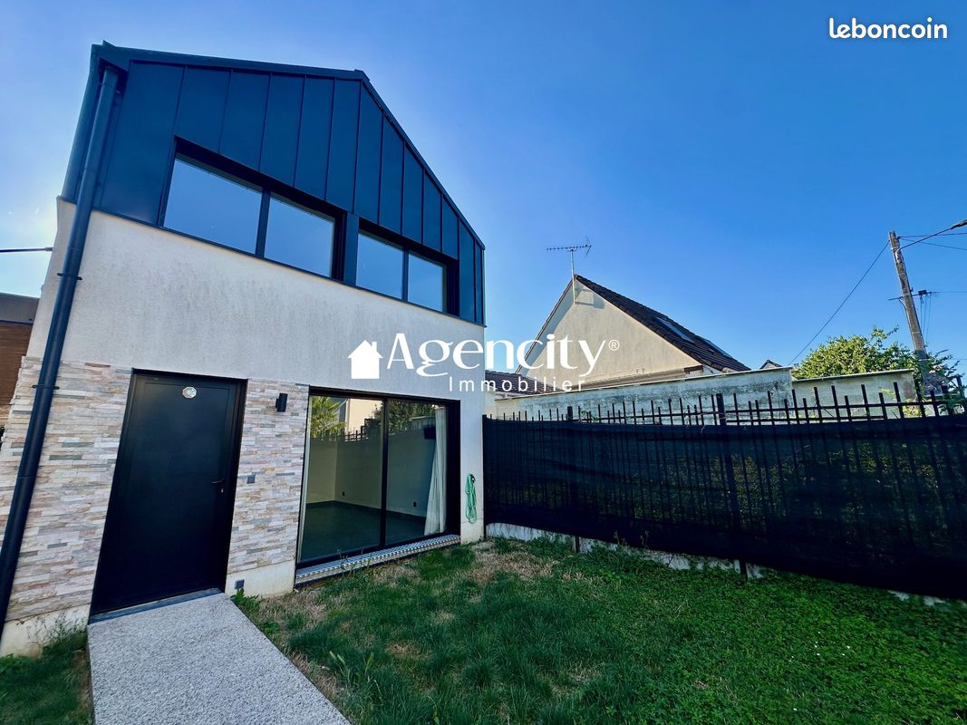 3 غرف نوم منزل في Lagny-sur-Marne, France رقم 285681