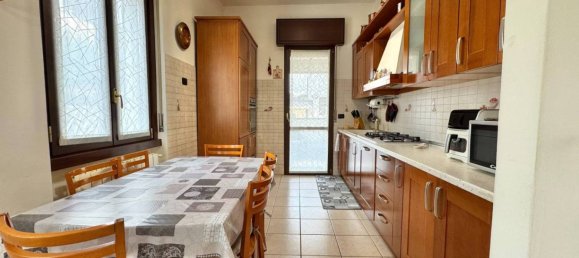 2 bedrooms Villa in Desio, Italy No. 181600 18