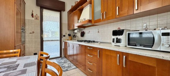 2 bedrooms Villa in Desio, Italy No. 181600 19