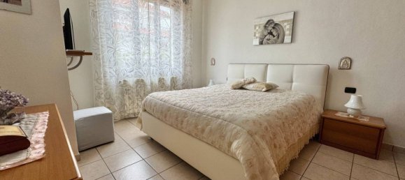 2 bedrooms Villa in Desio, Italy No. 181600 32