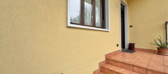 2 bedrooms Villa in Desio, Italy No. 181600 9