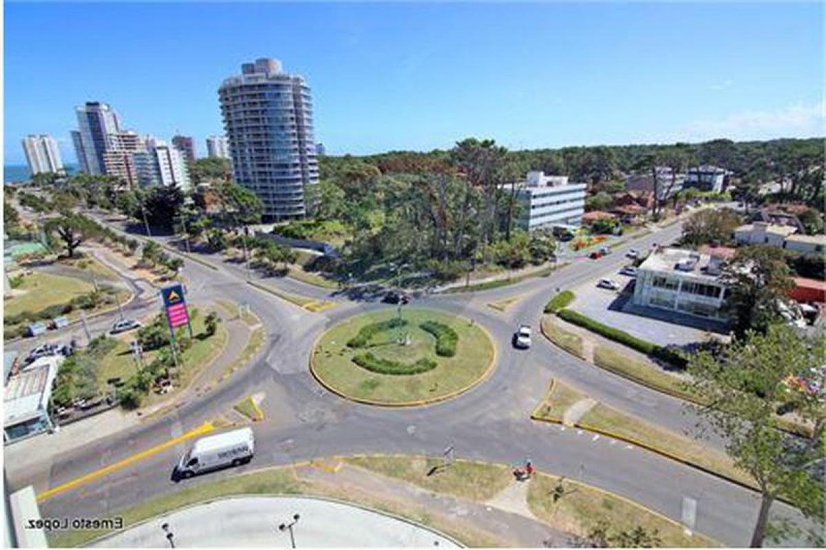 2 bedrooms Apartment in Maldonado, Uruguay No. 2493