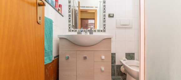 3 rooms Apartment in Rome, Italy No. 277560 19