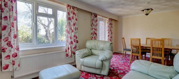 3 bedrooms House in New Romney, United Kingdom No. 10855 4