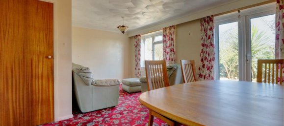 3 bedrooms House in New Romney, United Kingdom No. 10855 3