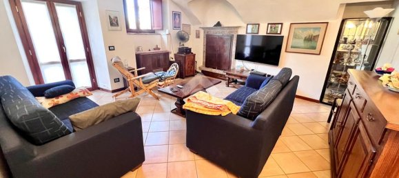 4 غرف نوم منزل في Solto Collina, Italy رقم 211474 3