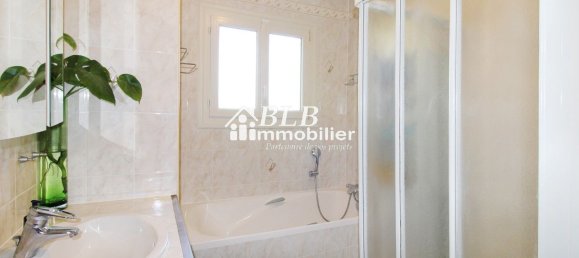 3 bedrooms House in Rambouillet, France No. 121129 8