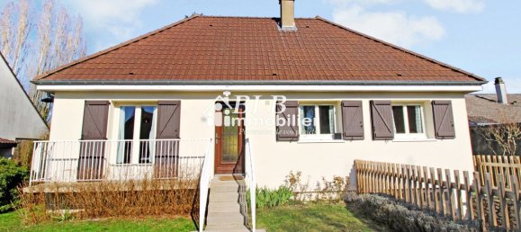 3 bedrooms House in Rambouillet, France No. 121129 12