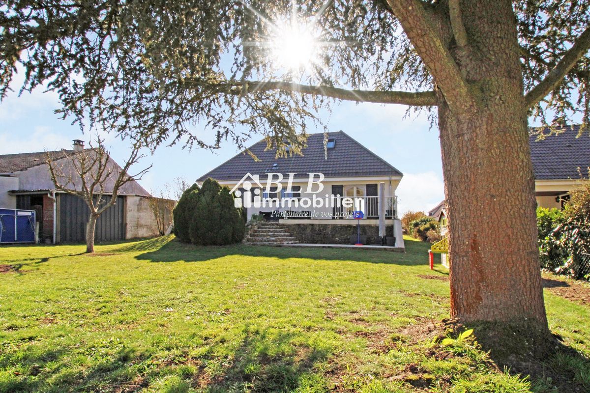 3 bedrooms House in Rambouillet, France No. 121129