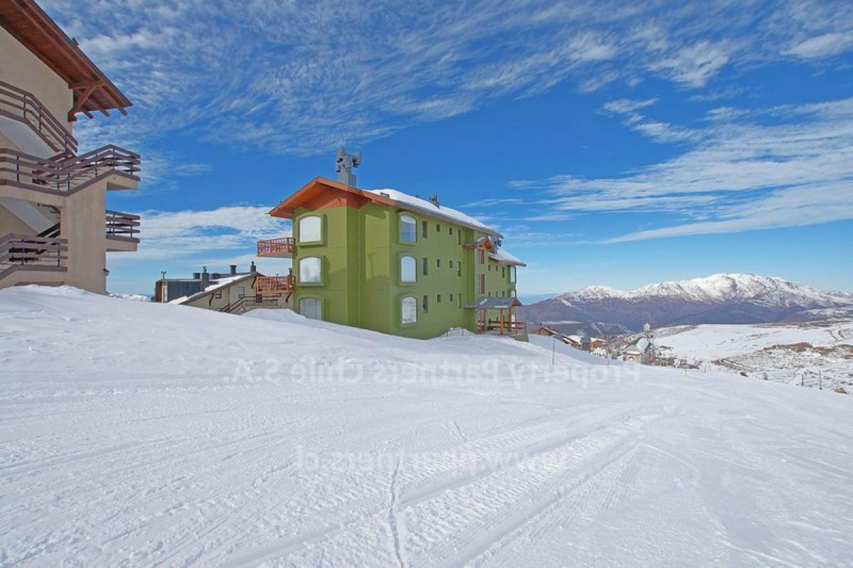 4 bedrooms Apartment in Santiago, Chile No. 1401