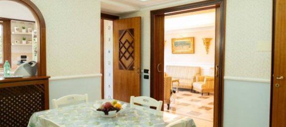 6 rooms Apartment in Naples, Italy No. 138011 20