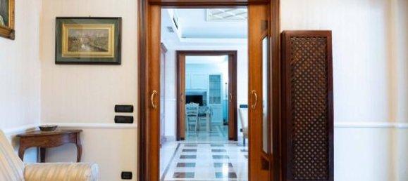 6 rooms Apartment in Naples, Italy No. 138011 15