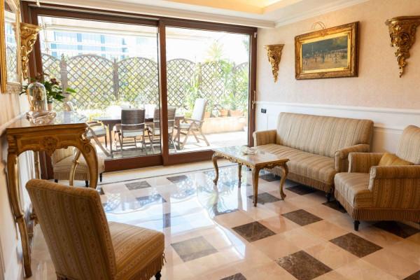 6 rooms Apartment in Naples, Italy No. 138011