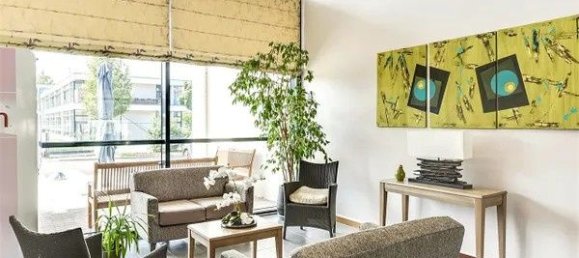 Квартира с 1 спальней в Они, Франция № 300628 3