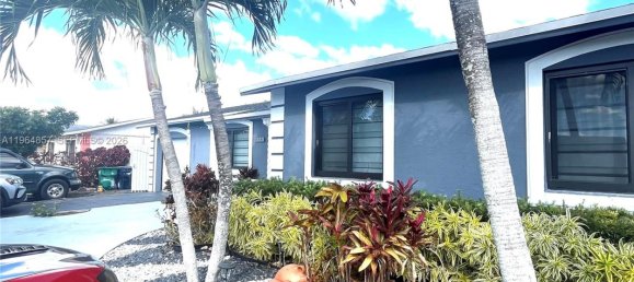 3 bedrooms Villa for sale in Miami, Miami-Dade, Florida, USA № 614392 3