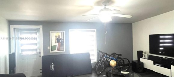 3 bedrooms Villa for sale in Miami, Miami-Dade, Florida, USA № 614392 11
