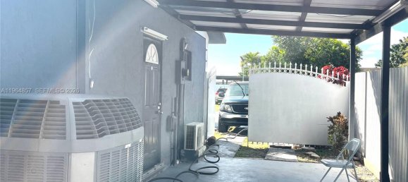 3 bedrooms Villa for sale in Miami, Miami-Dade, Florida, USA № 614392 26