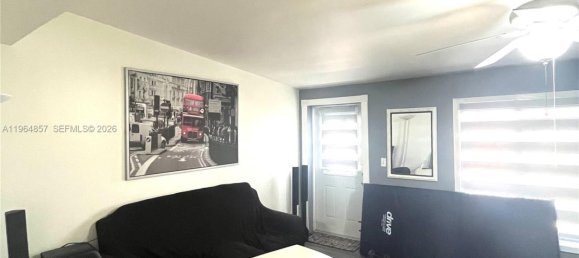 3 bedrooms Villa for sale in Miami, Miami-Dade, Florida, USA № 614392 12