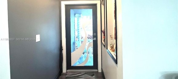 3 bedrooms Villa for sale in Miami, Miami-Dade, Florida, USA № 614392 6