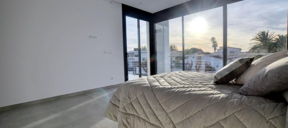 Casa T5 em Empuriabrava, Spain N.º 84547 30