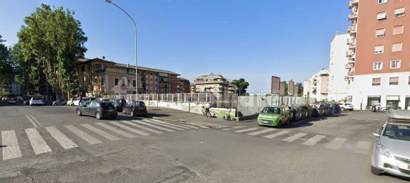 1 room Commercial property in Rome, Italy No. 294072 9