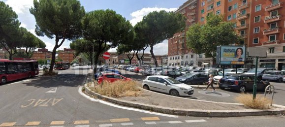 1 room Commercial property in Rome, Italy No. 294072 8