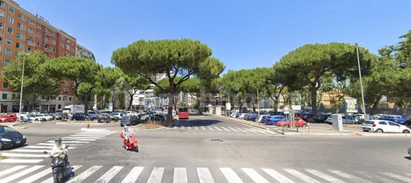 1 room Commercial property in Rome, Italy No. 294072 10