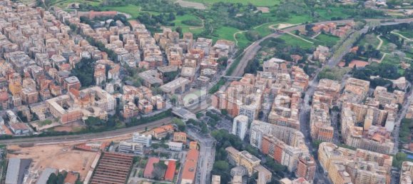 1 room Commercial property in Rome, Italy No. 294072 3