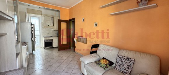 1 bedroom Apartment in Turin, Italy No. 49367 2