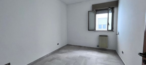 4 rooms Apartment in Carosino, Italy No. 154806 3
