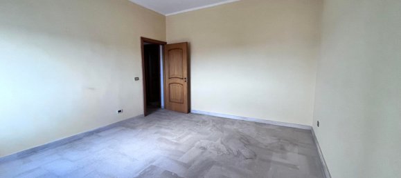 4 rooms Apartment in Carosino, Italy No. 154806 8