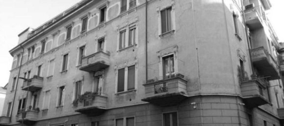 2 rooms Apartment in Milan, Italy No. 247129 3