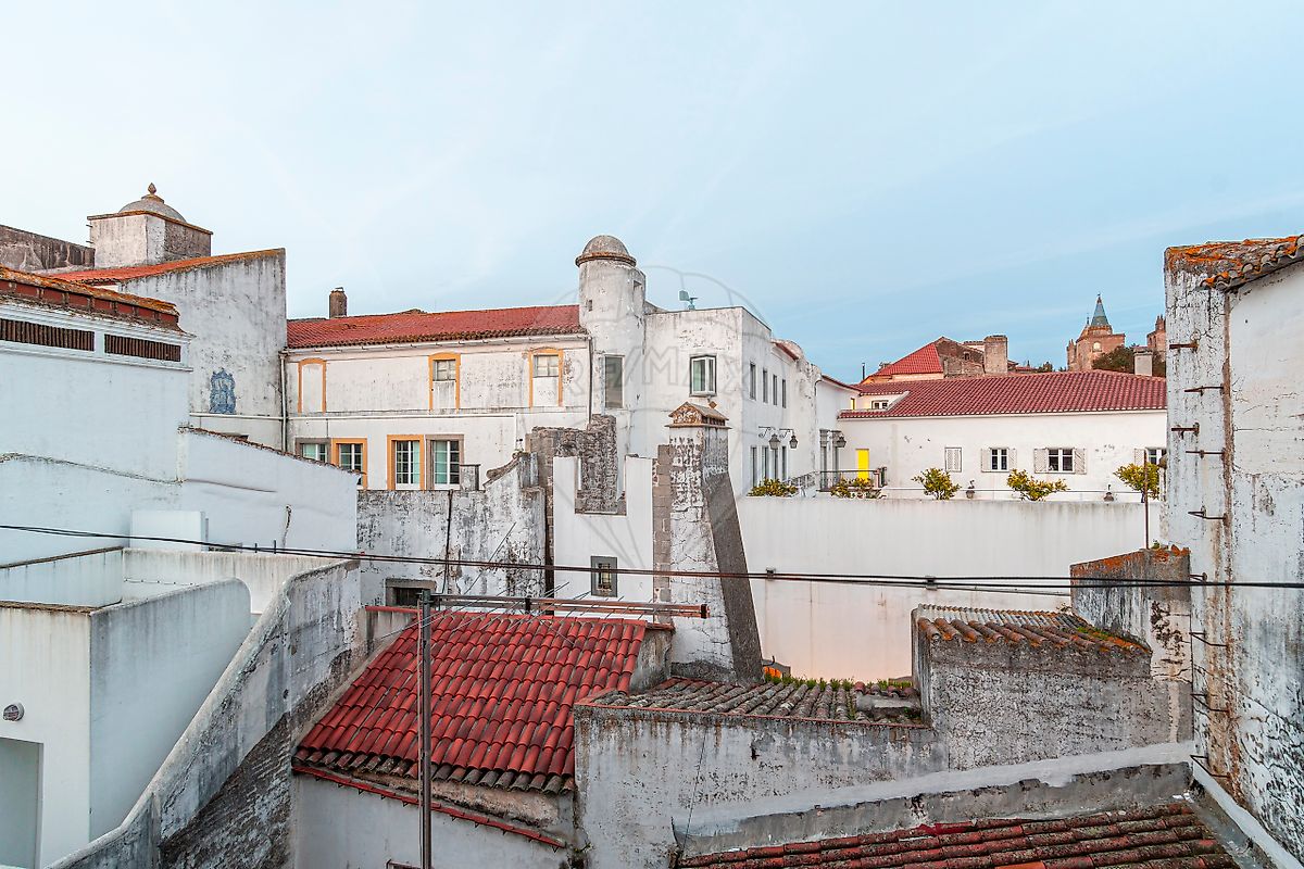 9 bedrooms Building in Evora, Portugal No. 176750
