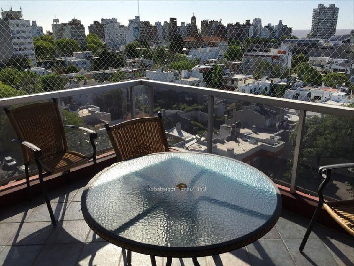 3 bedrooms Apartment in Montevideo, Uruguay No. 2462