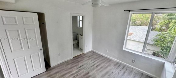 183.57m² Land for sale in Miami, Miami-Dade, Florida, USA № 614186 9